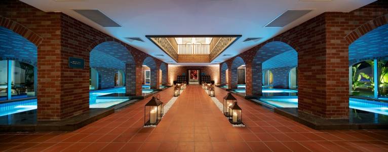TITANIC DELUXE GOLF BELEK Pools & Beach
